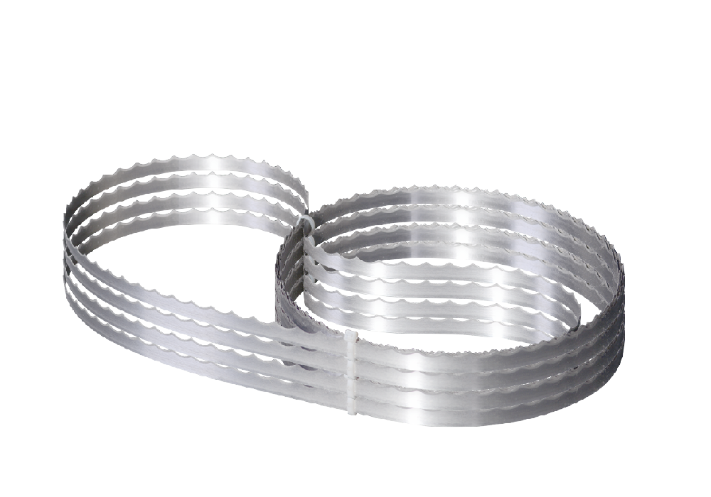Crescent-shaped concave serrated knife
